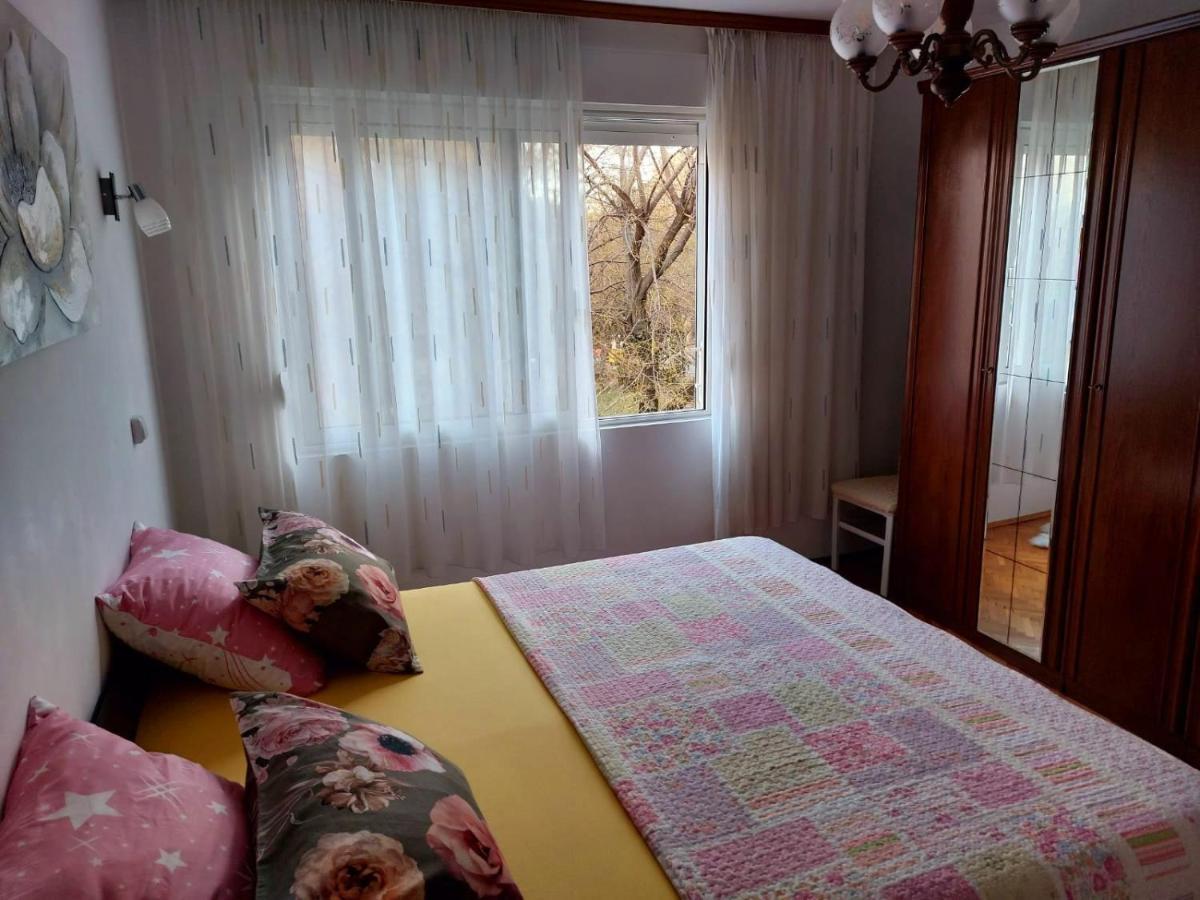 Split Apartment