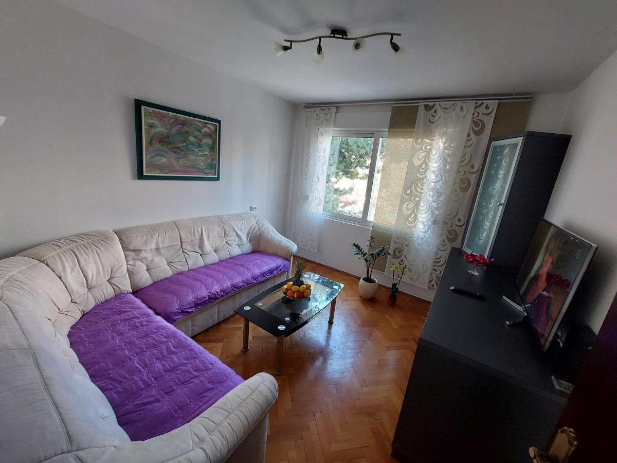 Split Apartment Split